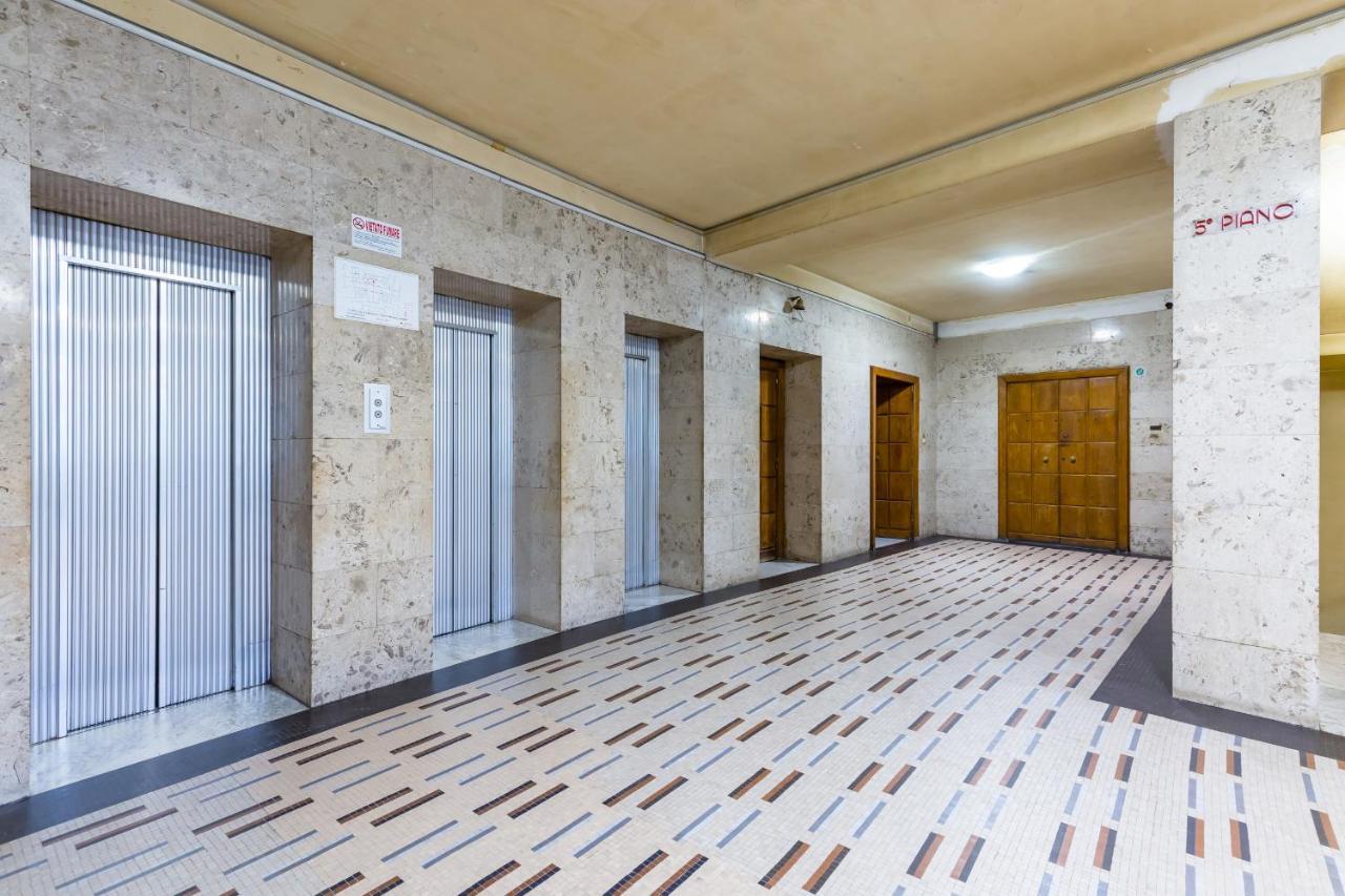 Piazza Municipio Apartments By Wonderful Italy Napoli Esterno foto