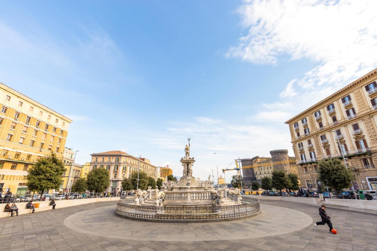 Piazza Municipio Apartments By Wonderful Italy Napoli Esterno foto