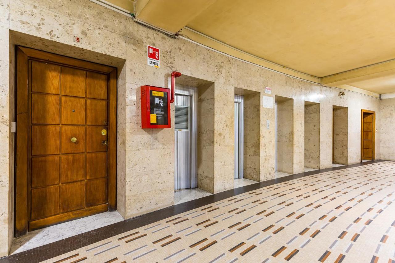Piazza Municipio Apartments By Wonderful Italy Napoli Esterno foto